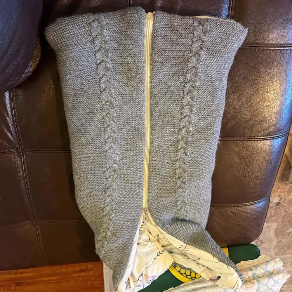 Generic gray cable